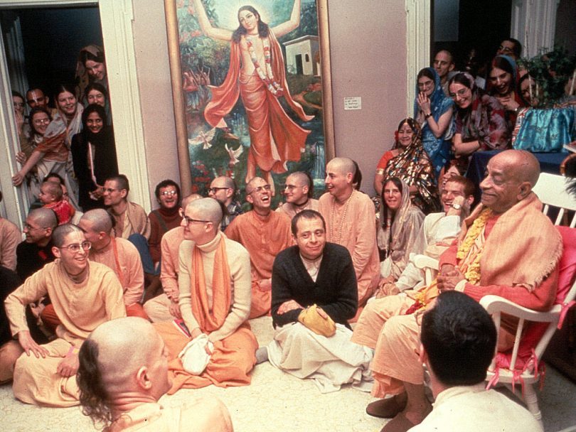 romapada swami on association of devotees